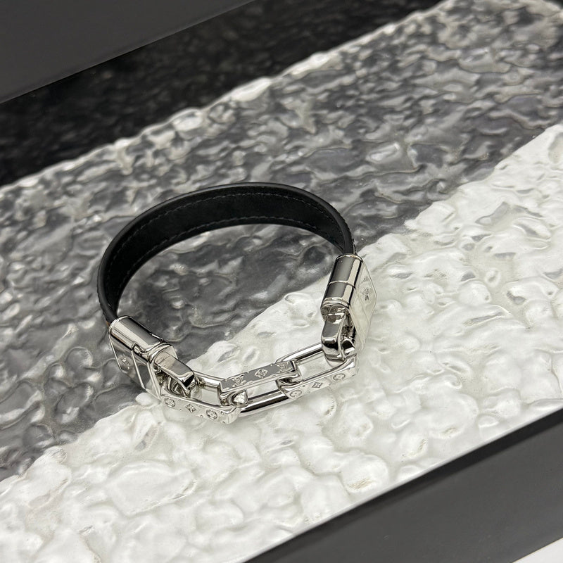 JK19 Leather bracelet Jewelry