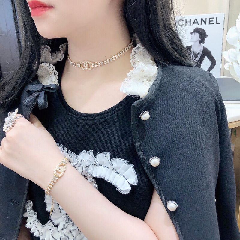 L193  Ladies' diamond bracelet jewelry